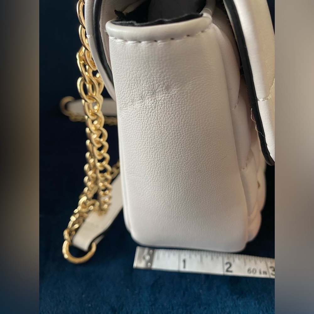 White quilted and studded flap bag - Picture 7 of 7